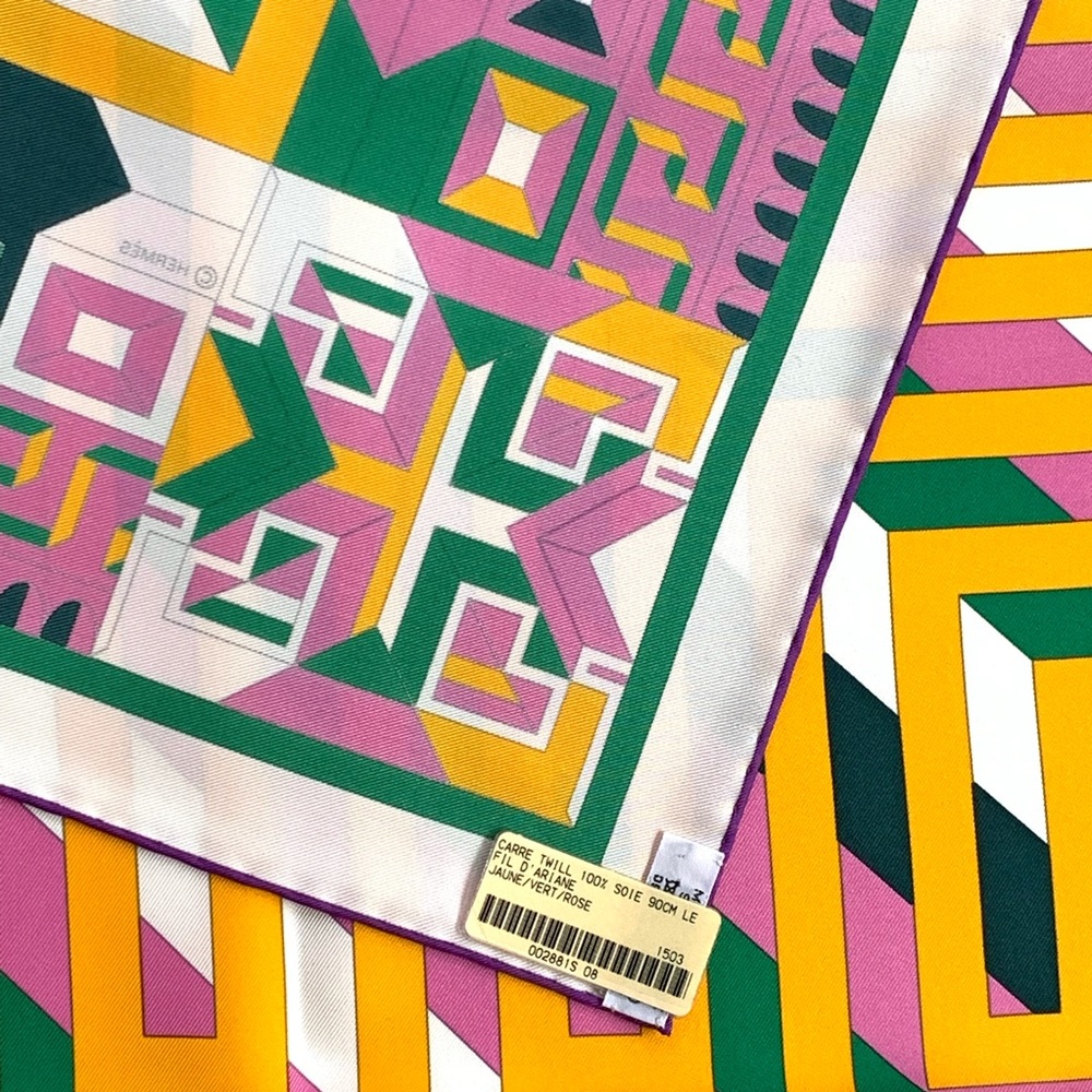 ❌SOLD❌Hermès Silk Scarf - Picture 5 of 7